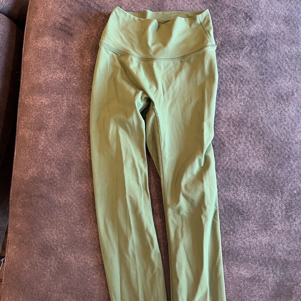Paragon high rise best friend legging, chive color, size small